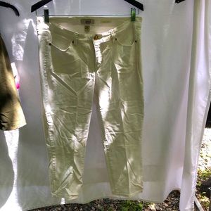 Like new condition, vintage America, white boho crop Jean, size 12/31